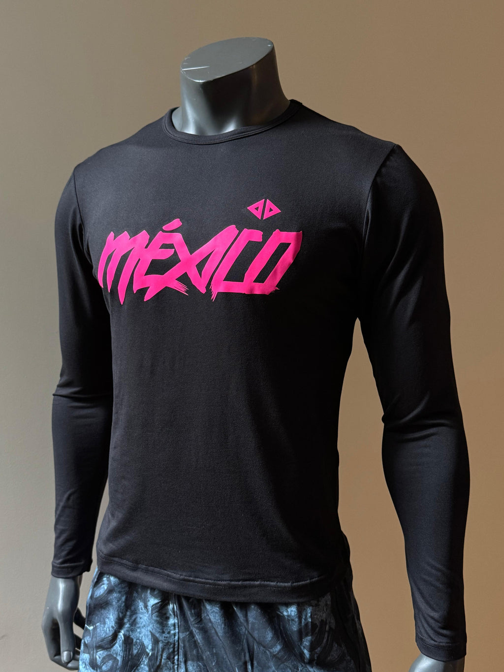playera M/L México Negro con rosa neón caballero