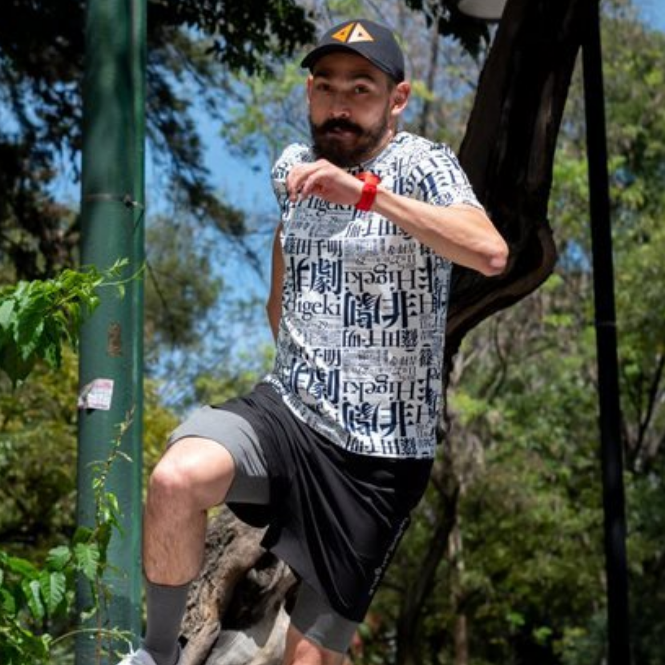 Playera Higeki Caballero