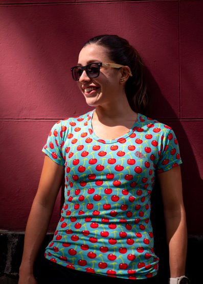 Playera Cerezas Dama