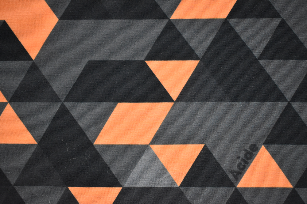 Playera Geo Black Dama
